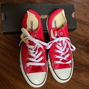 CONVERSE WOMEN’S SZ 8.5 RED SHOES.